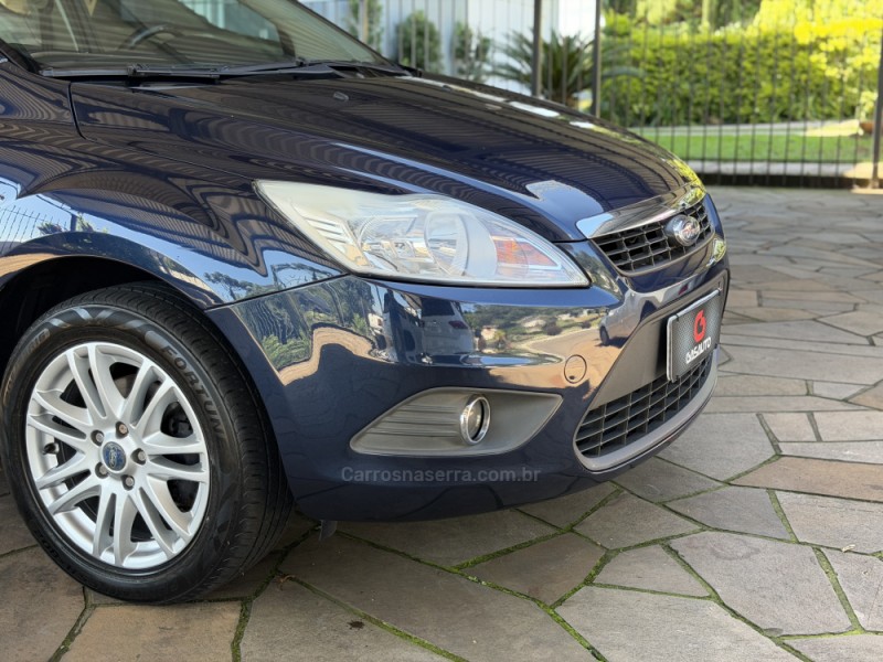 FOCUS 2.0 GLX SEDAN 16V GASOLINA 4P MANUAL - 2013 - NOVA PRATA