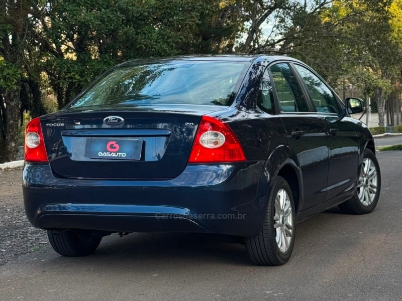FOCUS 2.0 GLX SEDAN 16V GASOLINA 4P MANUAL - 2013 - NOVA PRATA