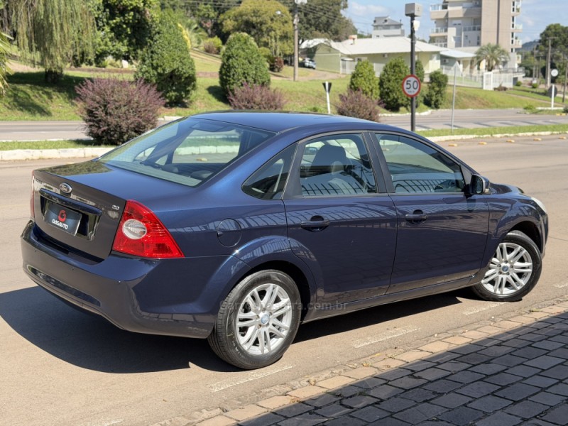 FOCUS 2.0 GLX SEDAN 16V GASOLINA 4P MANUAL - 2013 - NOVA PRATA