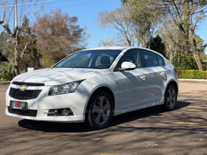 CRUZE 1.8 LT 16V FLEX 4P MANUAL - 2014 - NOVA PRATA