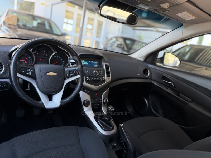 CRUZE 1.8 LT 16V FLEX 4P MANUAL - 2014 - NOVA PRATA