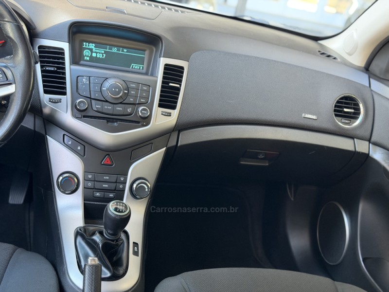 CRUZE 1.8 LT 16V FLEX 4P MANUAL - 2014 - NOVA PRATA