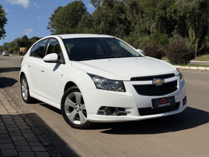 CRUZE 1.8 LT 16V FLEX 4P MANUAL - 2014 - NOVA PRATA