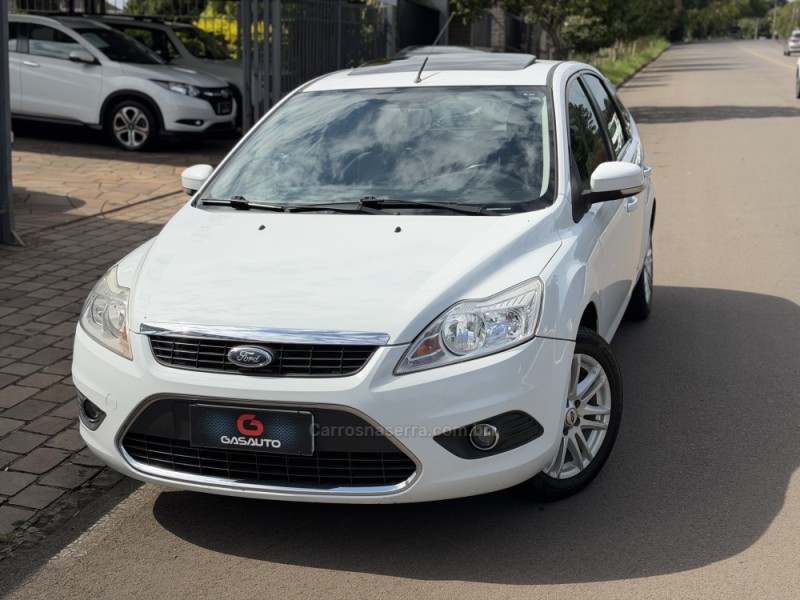 FOCUS 2.0 GHIA 16V FLEX 4P AUTOMÁTICO - 2011 - NOVA PRATA