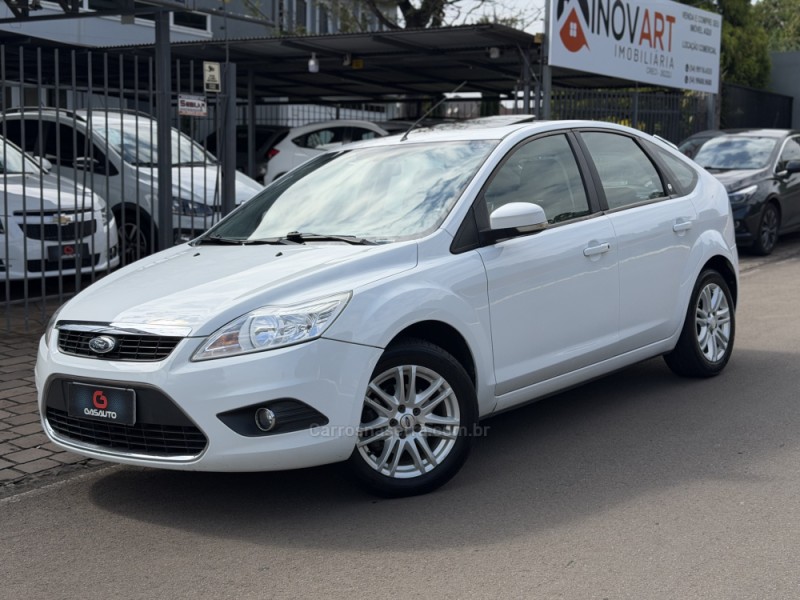 FOCUS 2.0 GHIA 16V FLEX 4P AUTOMÁTICO - 2011 - NOVA PRATA