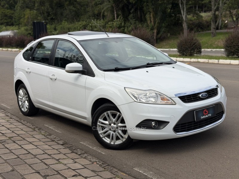 focus 2.0 ghia 16v flex 4p automatico 2011 nova prata