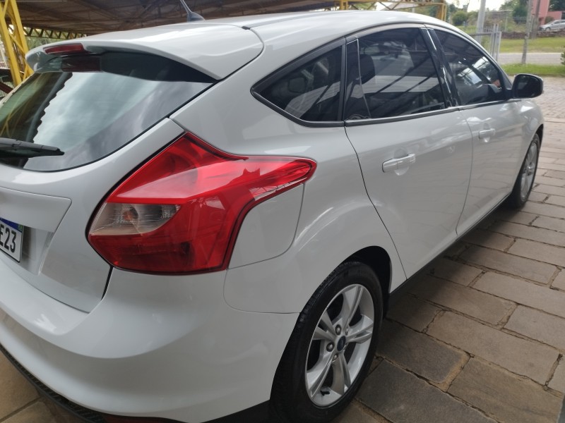 FOCUS 1.6 S 16V FLEX 4P MANUAL - 2014 - VERANóPOLIS