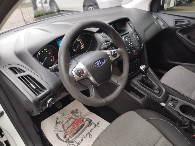 FOCUS 1.6 S 16V FLEX 4P MANUAL - 2014 - VERANóPOLIS
