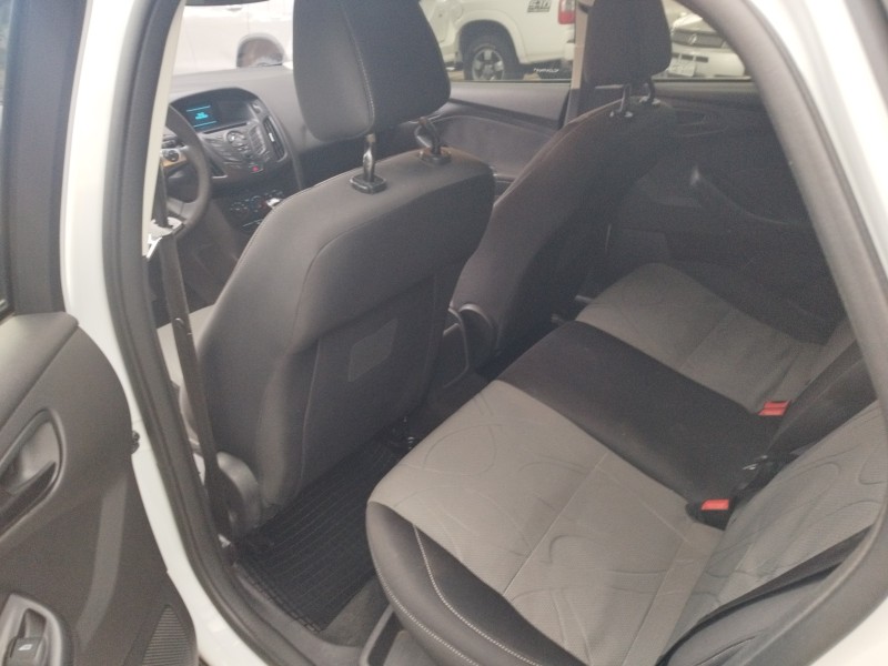 FOCUS 1.6 S 16V FLEX 4P MANUAL - 2014 - VERANóPOLIS