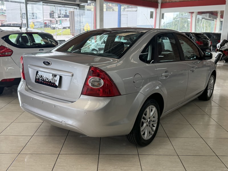 FOCUS 1.6 GLX SEDAN 16V FLEX 4P MANUAL - 2013 - FARROUPILHA