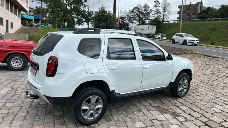 DUSTER 1.6 DYNAMIQUE 4X2 16V FLEX 4P MANUAL - 2018 - FARROUPILHA