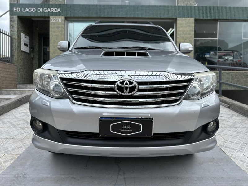 HILUX SW4 3.0 SRV 4X4 CD 16V TURBO INTERCOOLER DIESEL 4P AUTOMÁTICO - 2015 - CAXIAS DO SUL