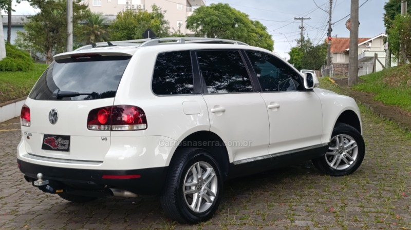 TOUAREG 3.6 FSI V6 24V GASOLINA 4P TIPTRONIC - 2010 - CAXIAS DO SUL