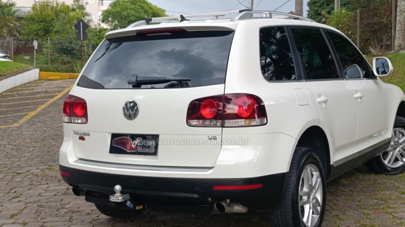 TOUAREG 3.6 FSI V6 24V GASOLINA 4P TIPTRONIC - 2010 - CAXIAS DO SUL