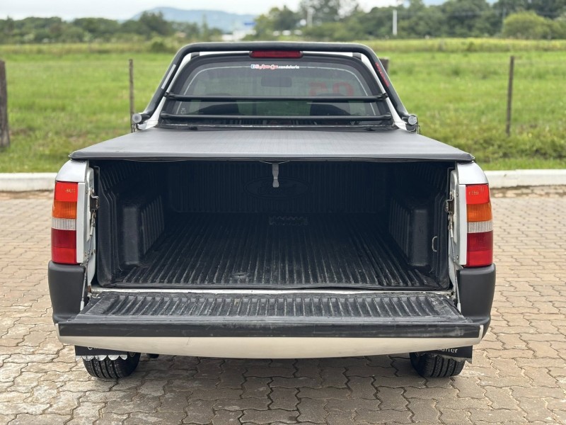 COURIER 1.6 L 8V FLEX MANUAL - 2005 - CANDELáRIA