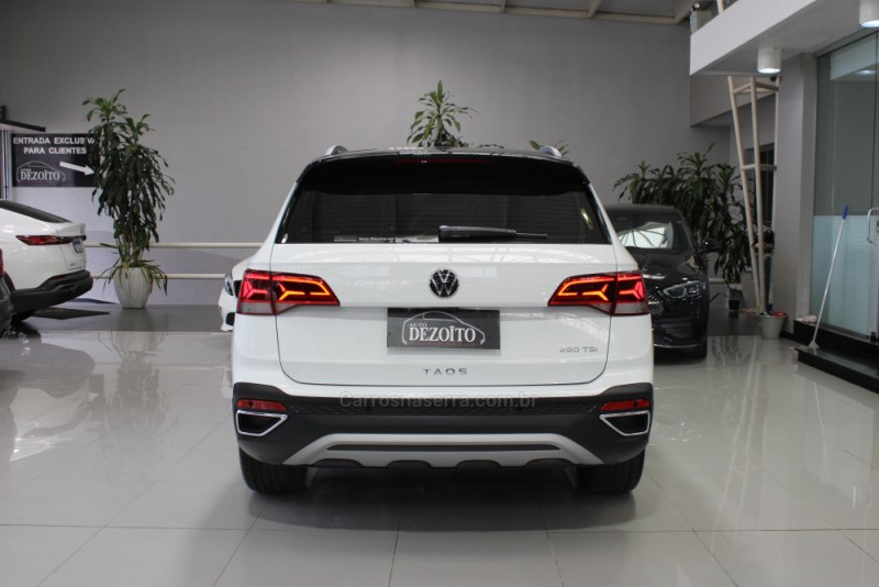 TAOS 1.4 16V HIGHLINE TSI FLEX 4P AUTOMÁTICO - 2024 - CAXIAS DO SUL