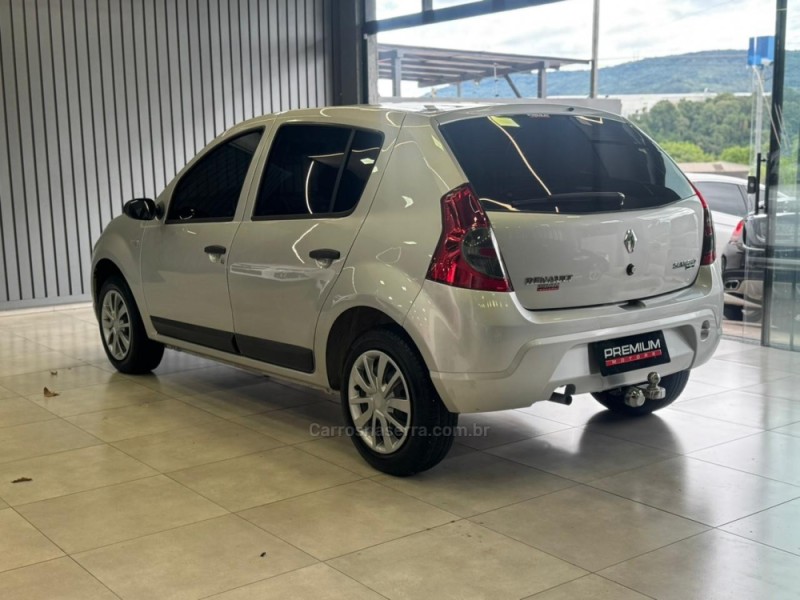 SANDERO 1.6 EXPRESSION 8V HI-TORQUE FLEX 4P MANUAL - 2009 - DOIS IRMãOS