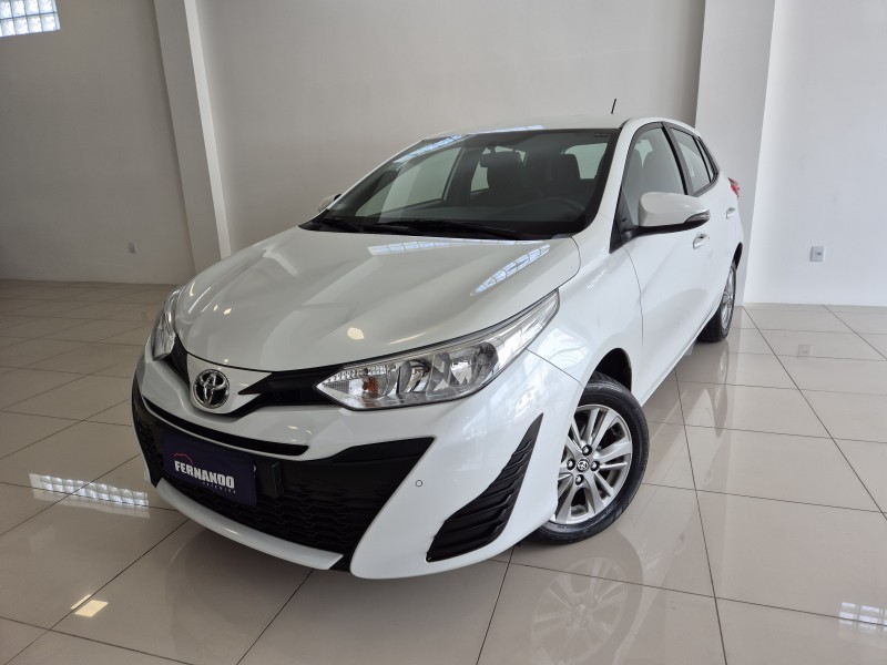 YARIS 1.5 XL PLUS CONNECT 16V FLEX 4P AUTOMÁTICO