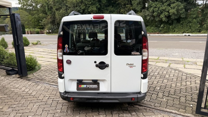 DOBLÓ 1.8 MPI ESSENCE 16V FLEX 7P MANUAL - 2021 - NOVA PETRóPOLIS