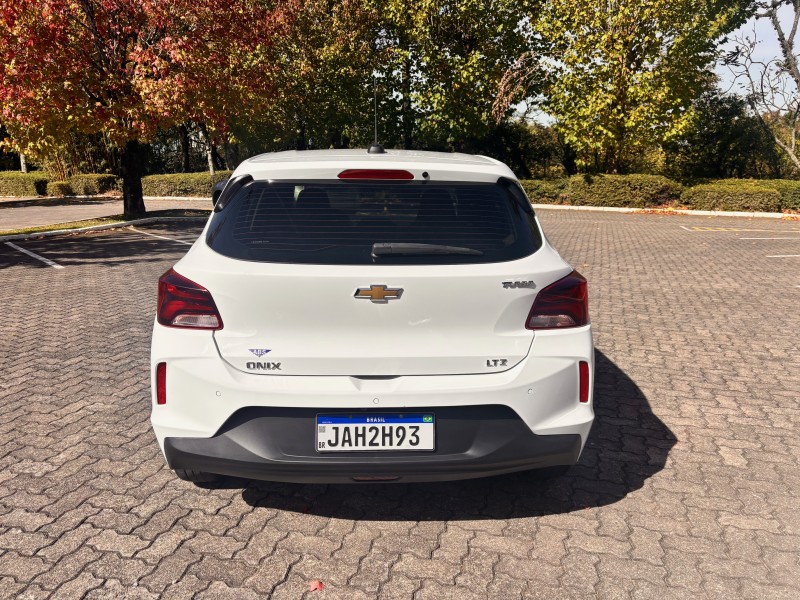 ONIX 1.0 LTZ 12V TURBO FLEX 4P AUTOMÁTICO - 2020 - CAXIAS DO SUL