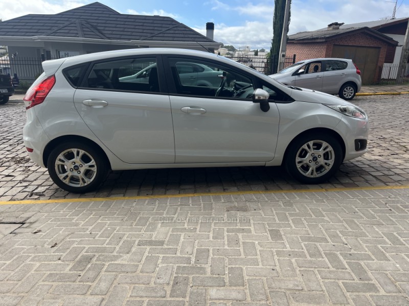 FIESTA 1.6 SE HATCH 16V FLEX 4P AUTOMÁTICO - 2014 - VERANóPOLIS