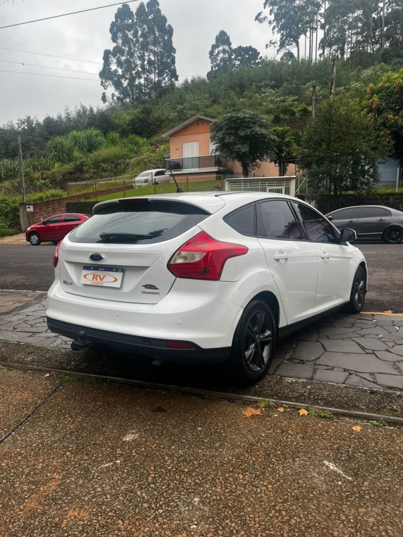 FOCUS 1.6 S 16V FLEX 4P AUTOMÁTICO - 2015 - CARLOS BARBOSA