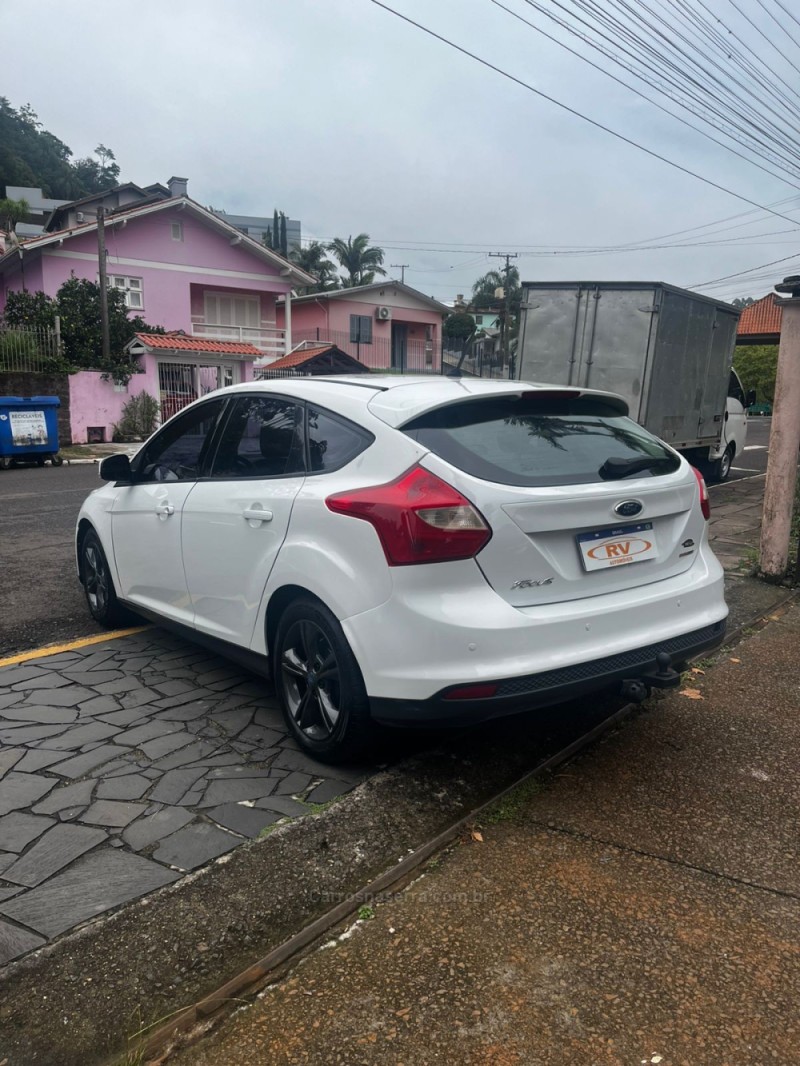 FOCUS 1.6 S 16V FLEX 4P AUTOMÁTICO - 2015 - CARLOS BARBOSA