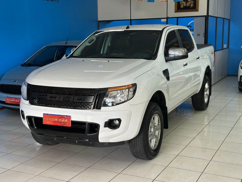 RANGER 3.2 XLT 4X4 CD 20V DIESEL 4P AUTOMÁTICO - 2014 - CAXIAS DO SUL