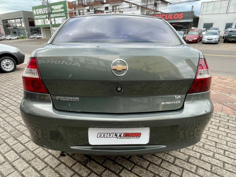 PRISMA 1.4 MPFI MAXX 8V FLEX 4P MANUAL - 2011 - CAMPO BOM