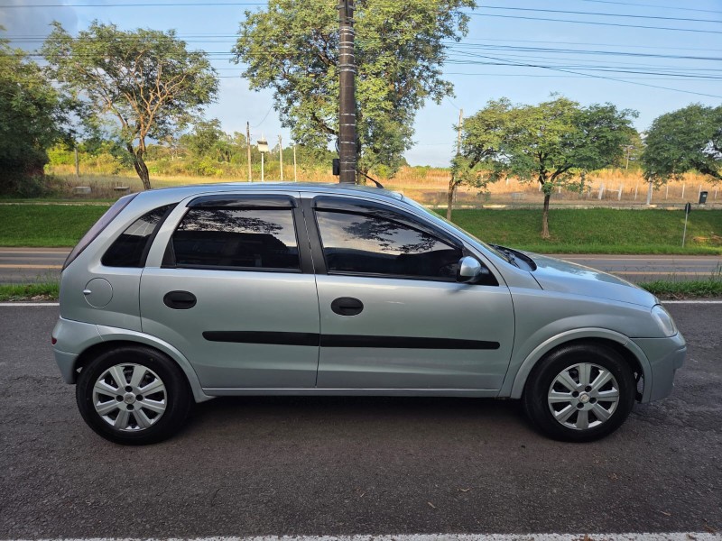 CORSA 1.4 MPFI MAXX 8V FLEX 4P MANUAL - 2011 - VENâNCIO AIRES