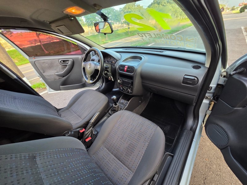 CORSA 1.4 MPFI MAXX 8V FLEX 4P MANUAL - 2011 - VENâNCIO AIRES