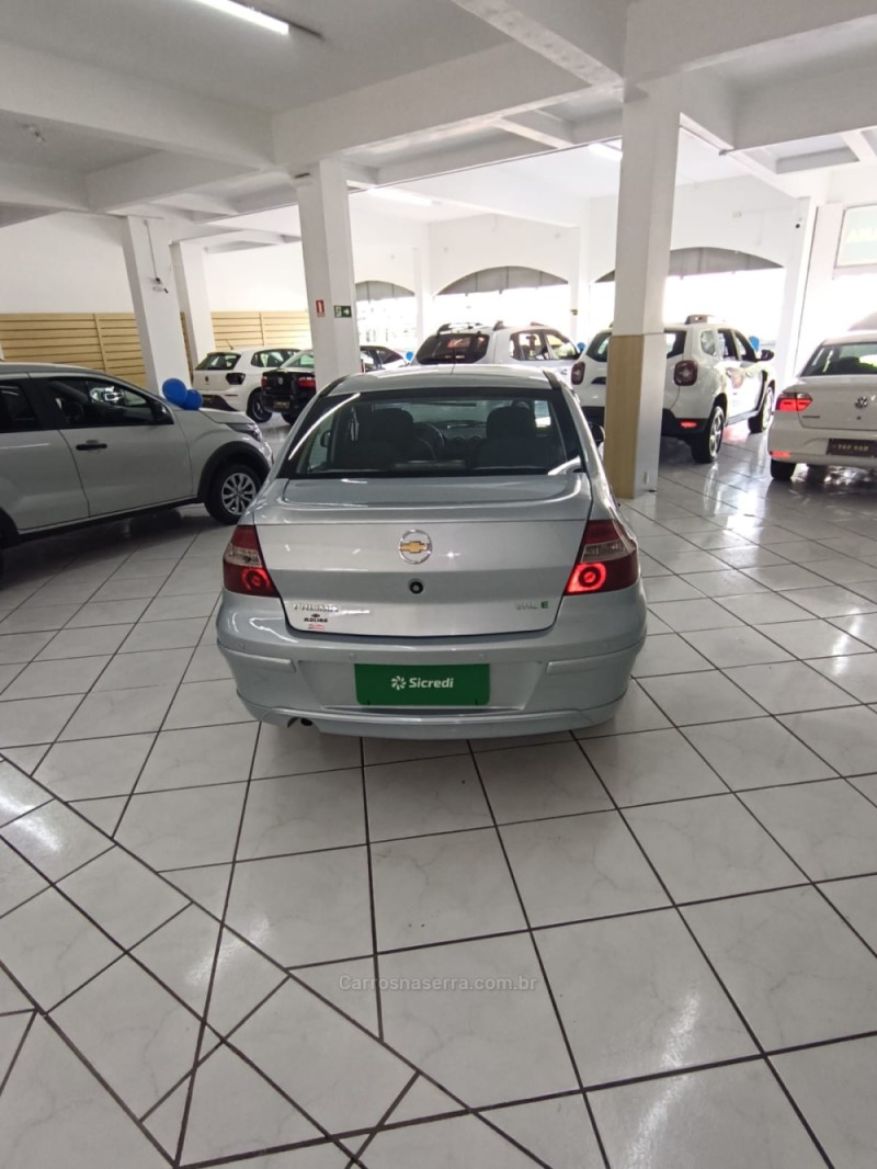 PRISMA 1.0 MPFI VHCE MAXX 8V FLEX 4P MANUAL - 2010 - NOVA PETRóPOLIS