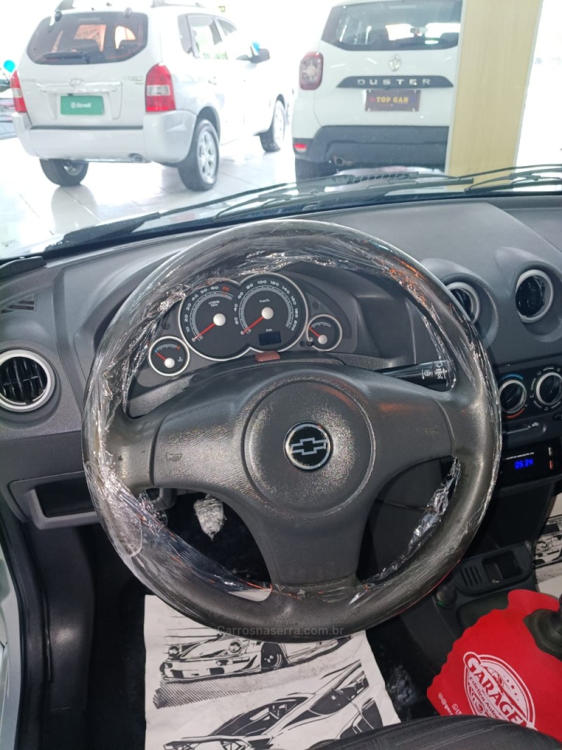 PRISMA 1.0 MPFI VHCE MAXX 8V FLEX 4P MANUAL - 2010 - NOVA PETRóPOLIS