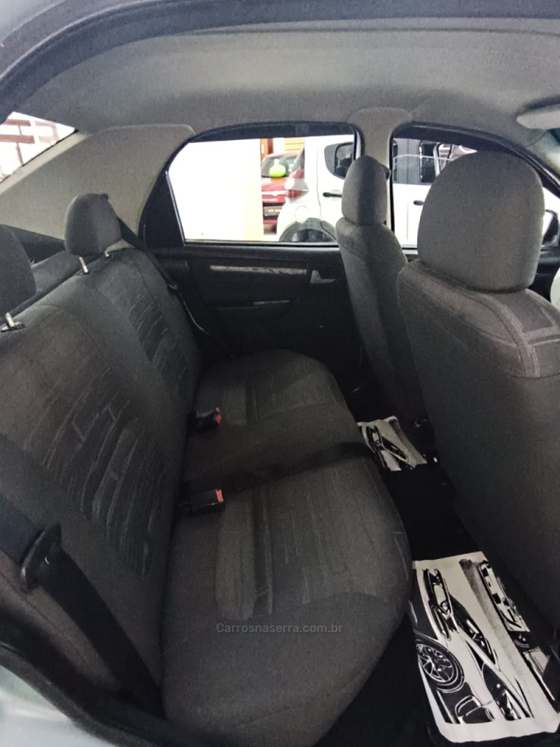 PRISMA 1.0 MPFI VHCE MAXX 8V FLEX 4P MANUAL - 2010 - NOVA PETRóPOLIS