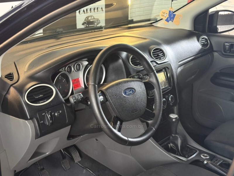 FOCUS 1.6 SE PLUS 16V FLEX 4P MANUAL - 2011 - NOVO HAMBURGO