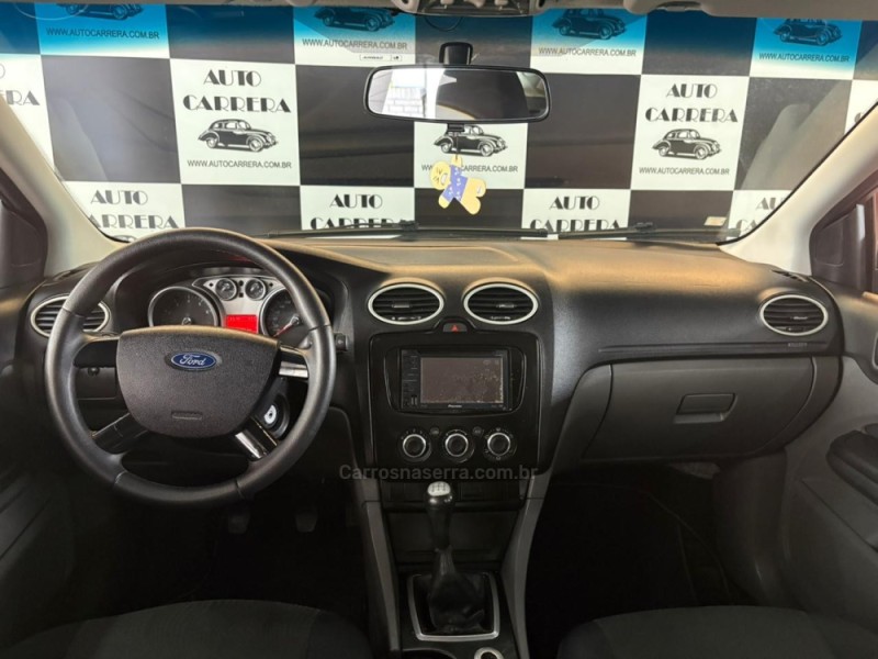 FOCUS 1.6 SE PLUS 16V FLEX 4P MANUAL - 2011 - NOVO HAMBURGO
