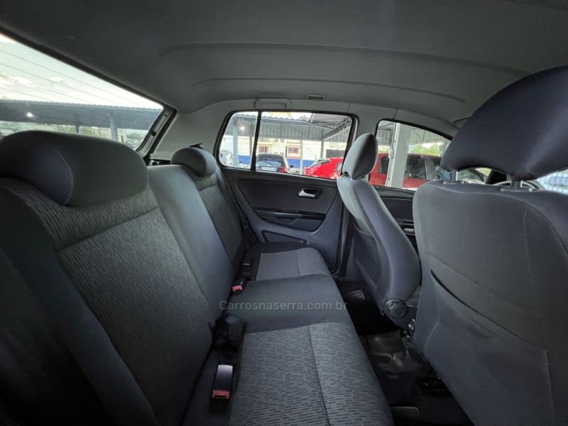 FOX 1.6 MI 8V FLEX 4P MANUAL - 2013 - BOM PRINCíPIO