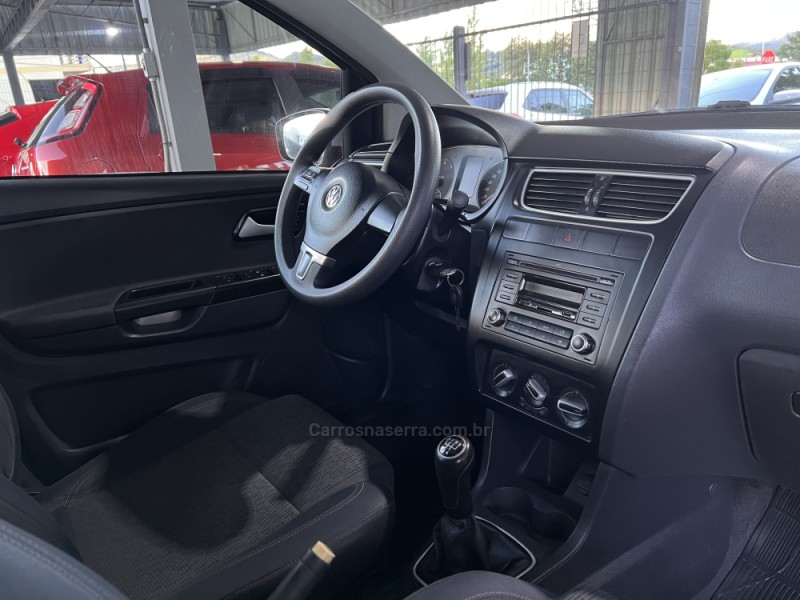 FOX 1.6 MI 8V FLEX 4P MANUAL - 2013 - BOM PRINCíPIO