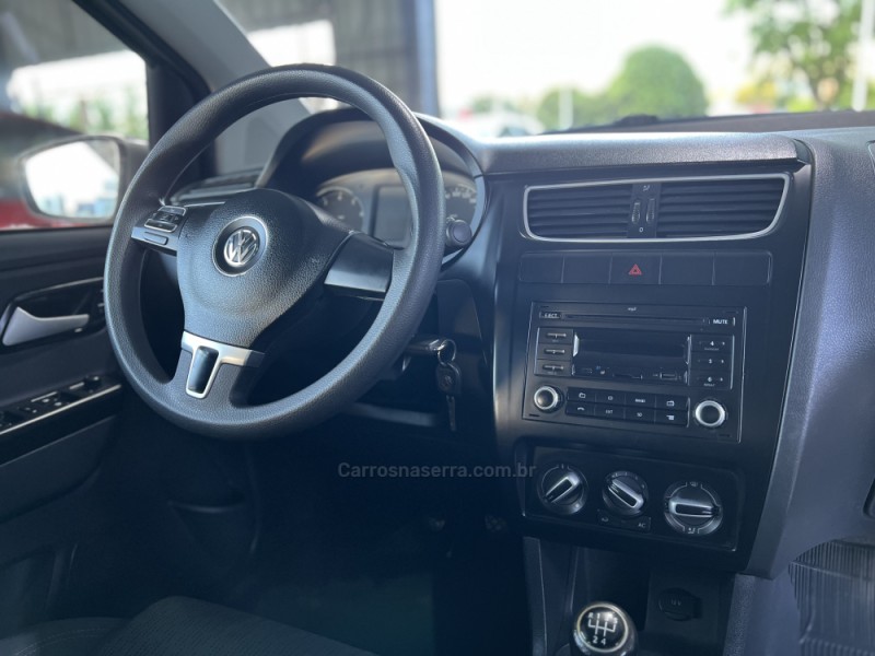 FOX 1.6 MI 8V FLEX 4P MANUAL - 2013 - BOM PRINCíPIO