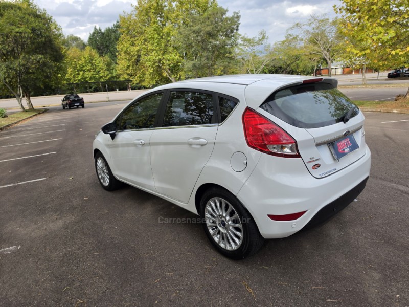 FIESTA 1.6 TITANIUM HATCH 16V FLEX 4P AUTOMÁTICO - 2014 - BENTO GONçALVES