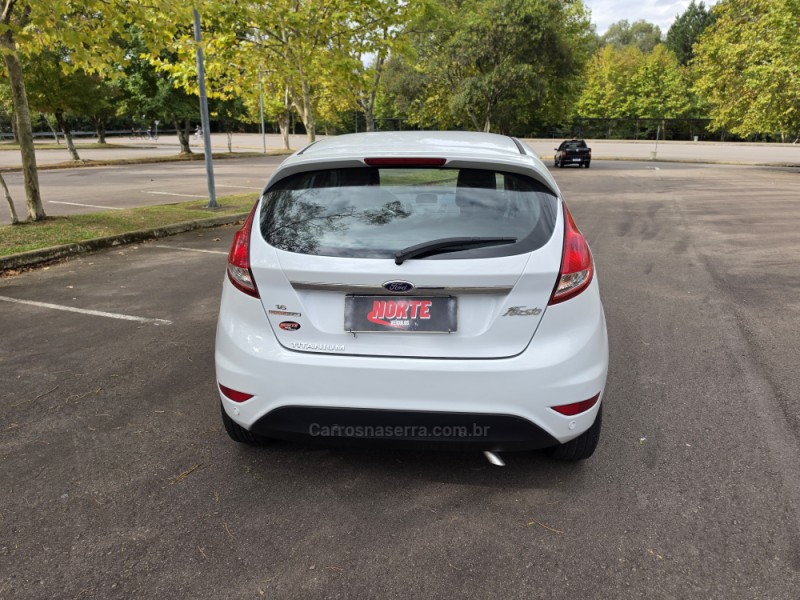FIESTA 1.6 TITANIUM HATCH 16V FLEX 4P AUTOMÁTICO - 2014 - BENTO GONçALVES