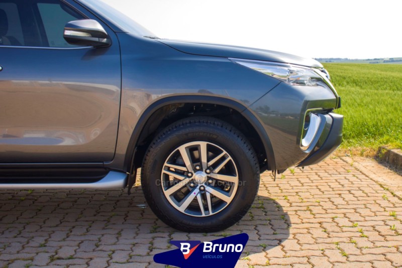 HILUX SW4 2.8 SRX 4X4 16V TURBO INTERCOOLER DIESEL 4P AUTOMÁTICO - 2017 - PALMEIRA DAS MISSõES