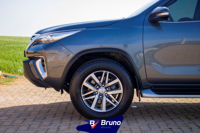 HILUX SW4 2.8 SRX 4X4 16V TURBO INTERCOOLER DIESEL 4P AUTOMÁTICO - 2017 - PALMEIRA DAS MISSõES