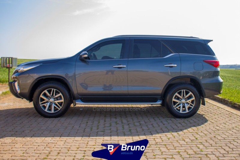 HILUX SW4 2.8 SRX 4X4 16V TURBO INTERCOOLER DIESEL 4P AUTOMÁTICO - 2017 - PALMEIRA DAS MISSõES