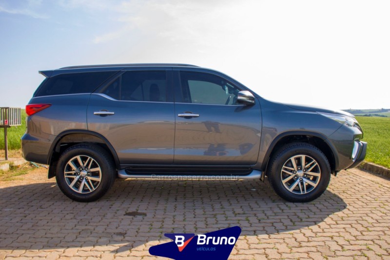 HILUX SW4 2.8 SRX 4X4 16V TURBO INTERCOOLER DIESEL 4P AUTOMÁTICO - 2017 - PALMEIRA DAS MISSõES