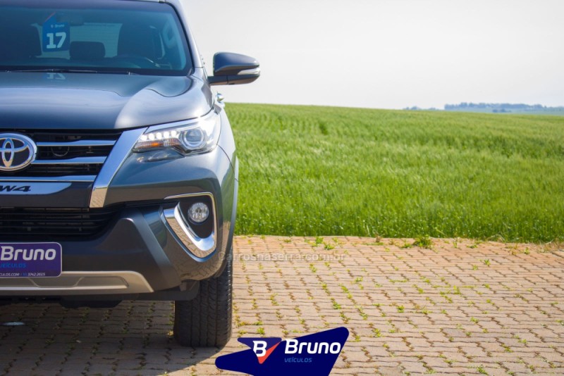 HILUX SW4 2.8 SRX 4X4 16V TURBO INTERCOOLER DIESEL 4P AUTOMÁTICO - 2017 - PALMEIRA DAS MISSõES