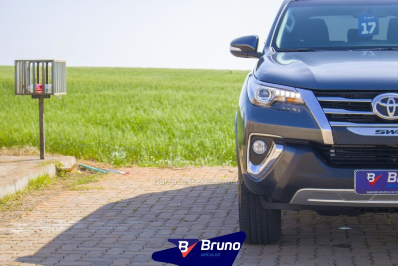 HILUX SW4 2.8 SRX 4X4 16V TURBO INTERCOOLER DIESEL 4P AUTOMÁTICO - 2017 - PALMEIRA DAS MISSõES