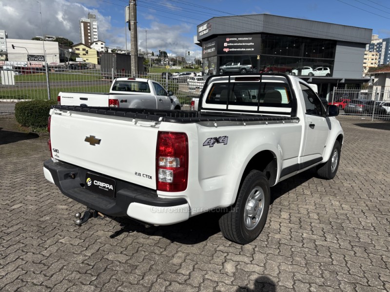 S10 2.8 LS 4X4 CS 16V TURBO DIESEL 2P MANUAL - 2023 - FARROUPILHA