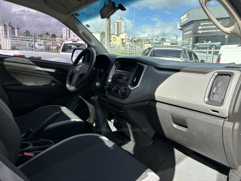 S10 2.8 LS 4X4 CS 16V TURBO DIESEL 2P MANUAL - 2023 - FARROUPILHA