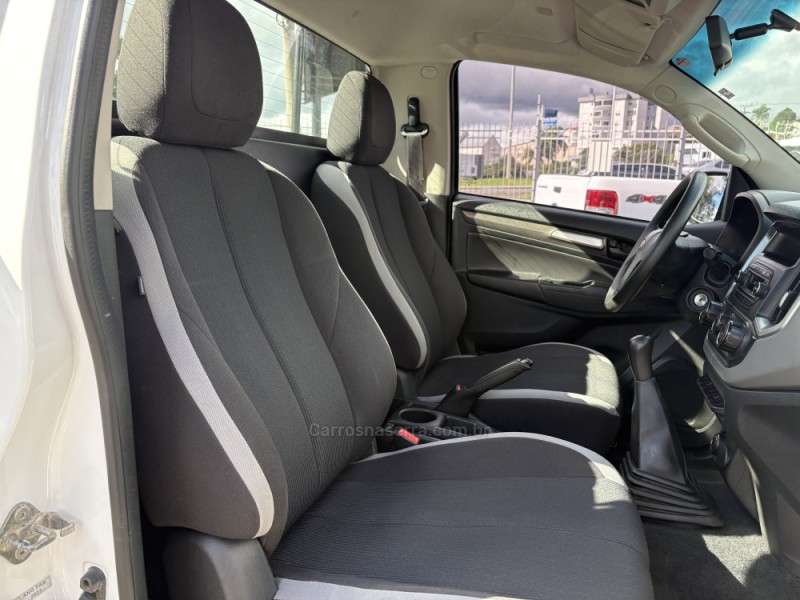 S10 2.8 LS 4X4 CS 16V TURBO DIESEL 2P MANUAL - 2023 - FARROUPILHA